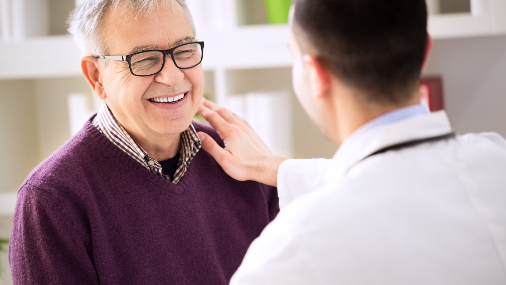 Pazienti e business hanno trasformato la medicina. Benefici, conflitti di interesse e rischi digitali: come tutelare autonomia e sicurezza delle cure.